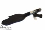 Avalon - SOLOMON - Paddle med håndform og brunt metallhåndtak med striper - Sort