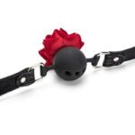 BQS - Rose Ballgag med pustehull - Lilla reim