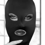 Ouch! Black and White -  Subversion - Maske med åpen Munn og Øyne