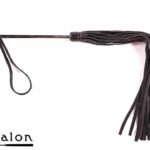 Avalon - SORCERESS - Sort flogger med langt metall håndtak