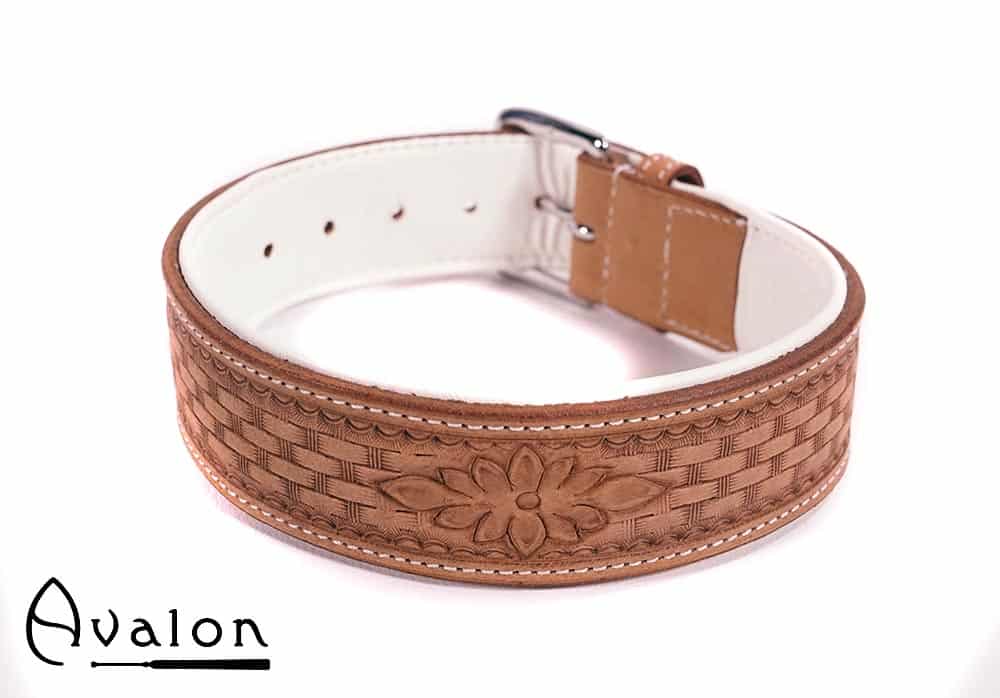 Avalon - JOURNEY - Collar med Nydelig Mønster - Brunt og Hvitt