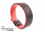 Avalon - JOURNEY - Collar med nydelig mønster - Sort og Rødt