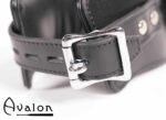 Avalon - CONQUER - Collar med god polstring, Svart